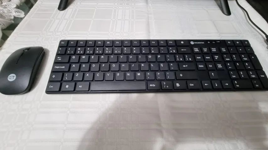 Desktop i7 4GB SSD HD e TV Monitor de 28 Polegadas - Foto 5