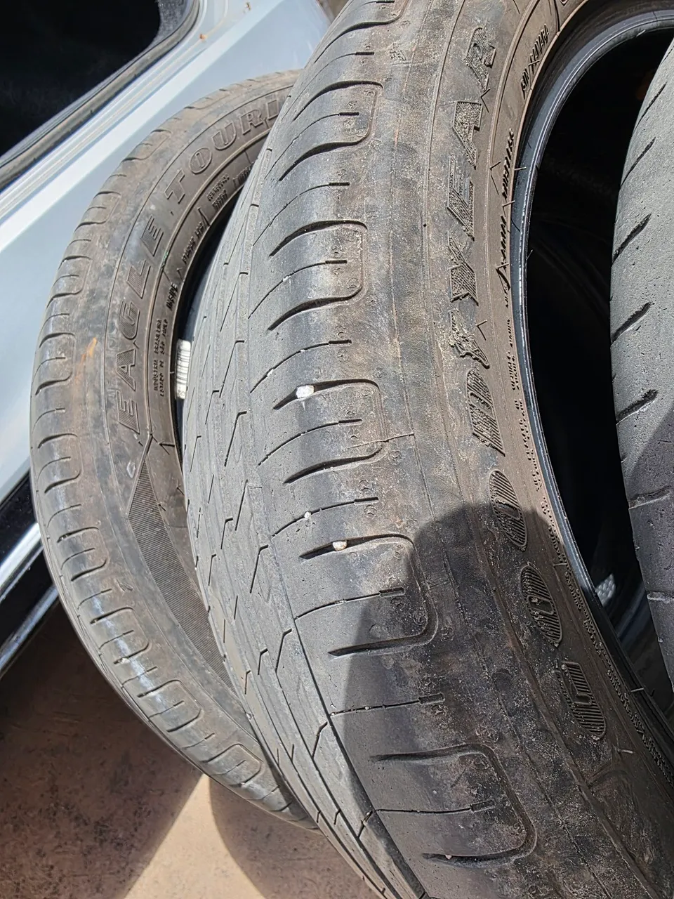 3 Pneus Goodyear 205/50R17