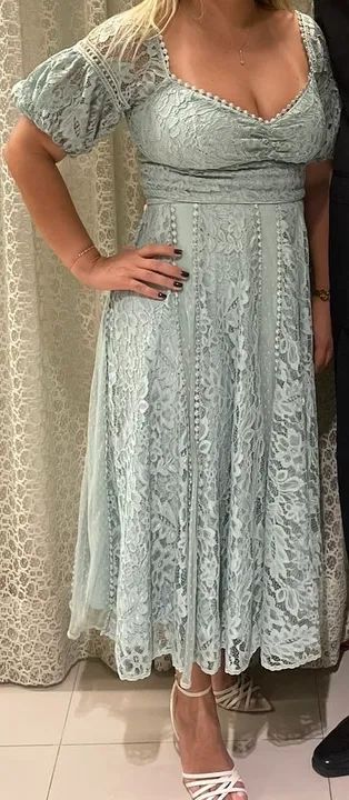 Vestido renda verde água tamanho 40