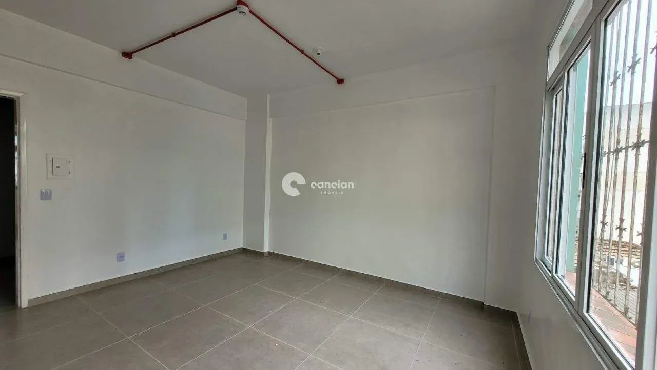 Sala Comercial no Prédio da CACISM - Localização Privilegiada - Foto 2