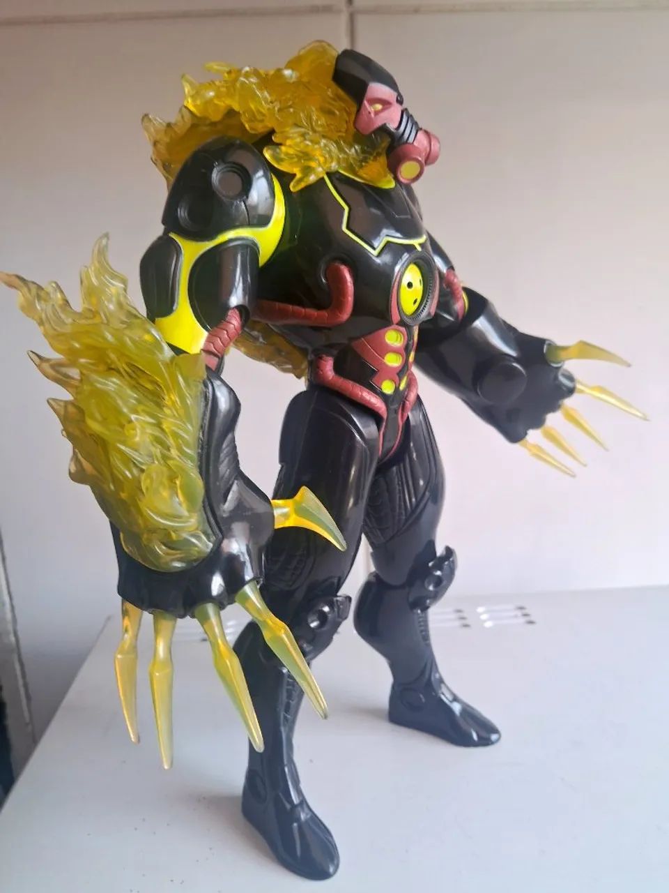 Vilão MaxSteel Toxzon Ataque Toxico  - Foto 3