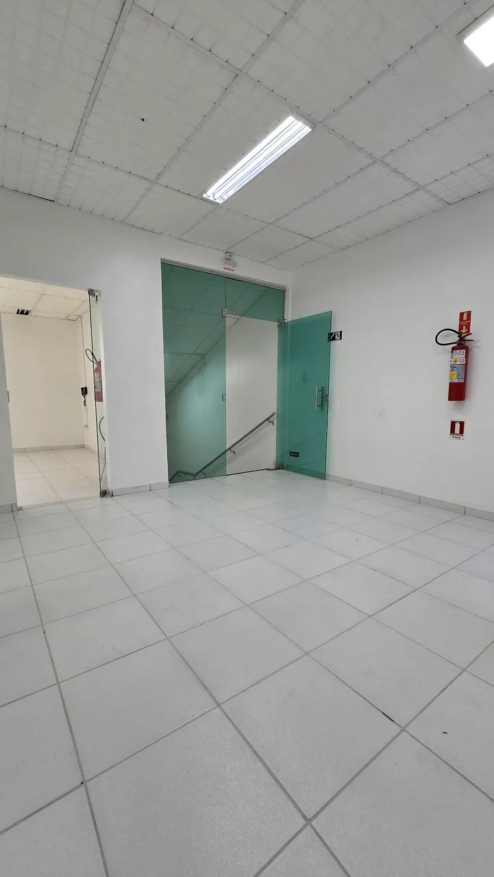 Sala empresarial 70m2 e 150m2, no Parque 10. - Foto 2
