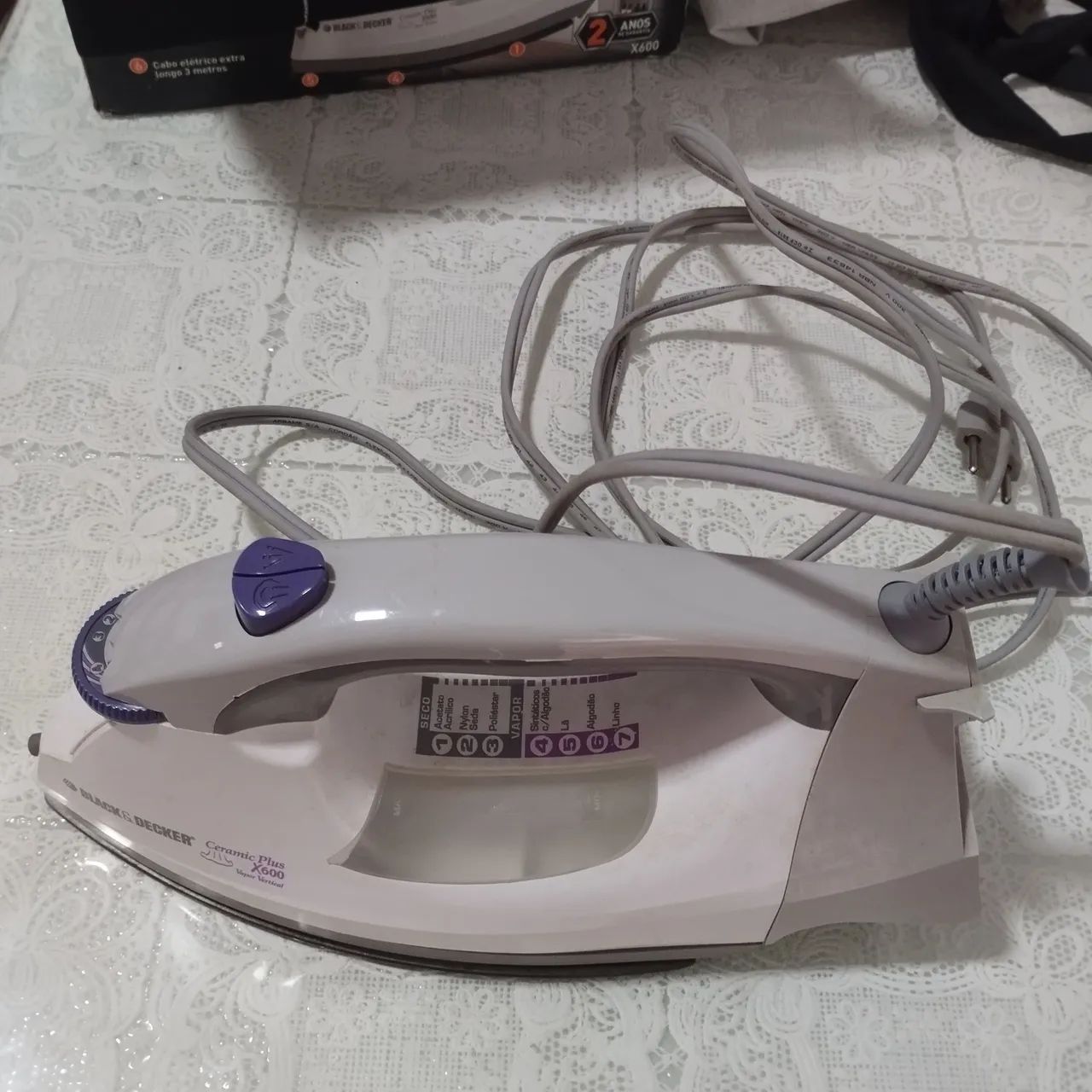 Ferro de Passar Black & Decker Ceramic Plus X600
