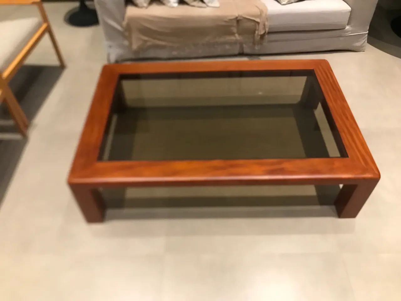 Mesa de centro de madeira 