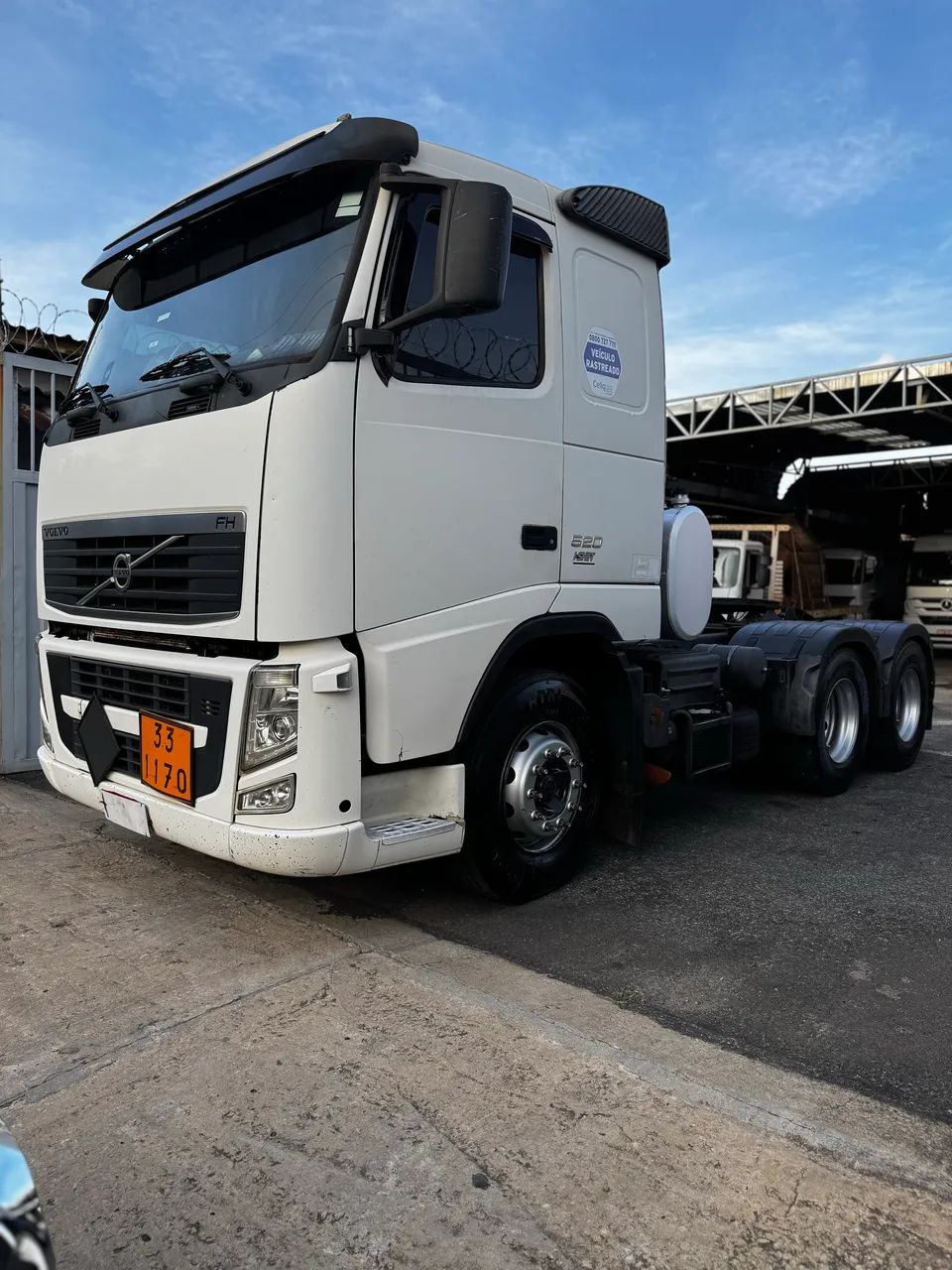 Volvo FH 520 6x4 ano 2011