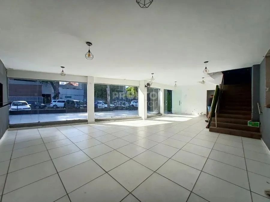 Imóvel comercial no bairro do Derby, com 348,42m²