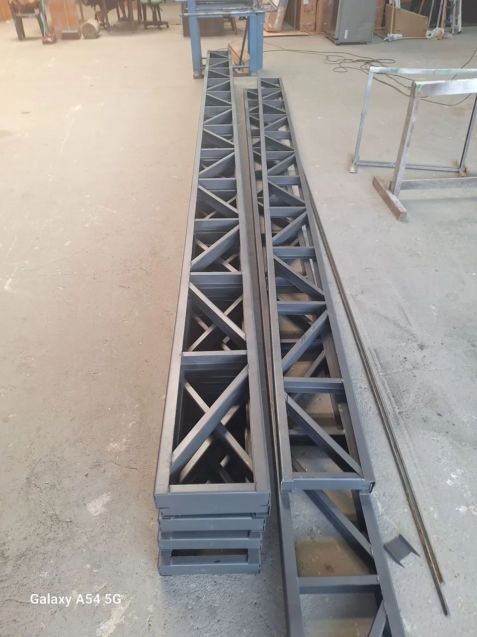 Vigas de aço para construção 6mt/30cm 3 polegadas chapa 14 = 560 cada