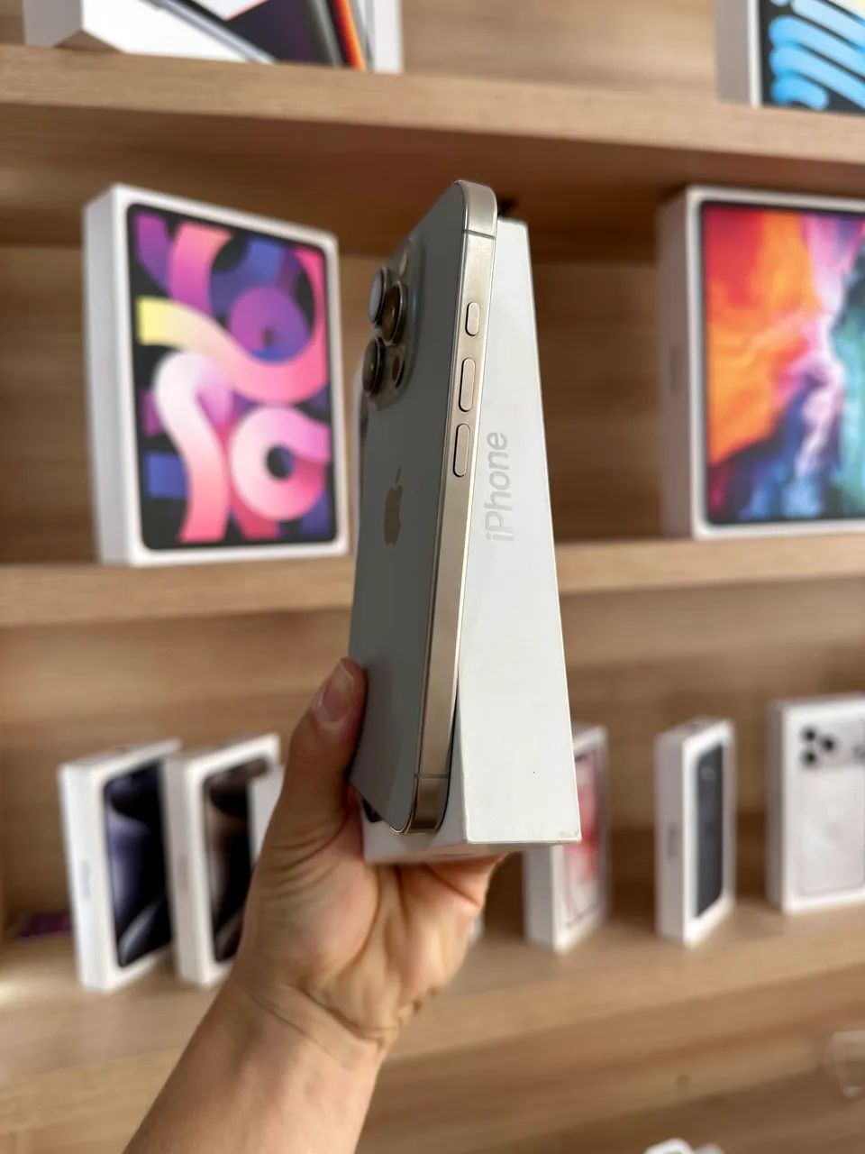 iPhone 16 Pro Natural 128GB! ?Bateria 100% | Garantia Apple até 05