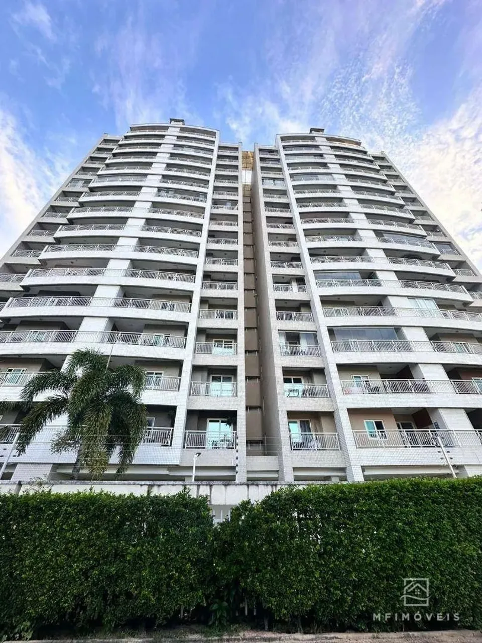 Apartamento com 2 dormitórios à venda, 73 m² por R$ 550.000 - Guararapes - Fortaleza/CE