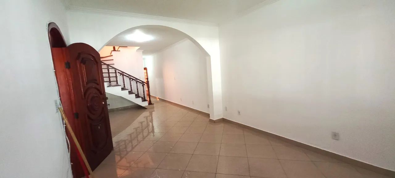Sobrado venda 200M² com 4 quartos e 2 vagas de garagem no Jaçana. - Foto 4