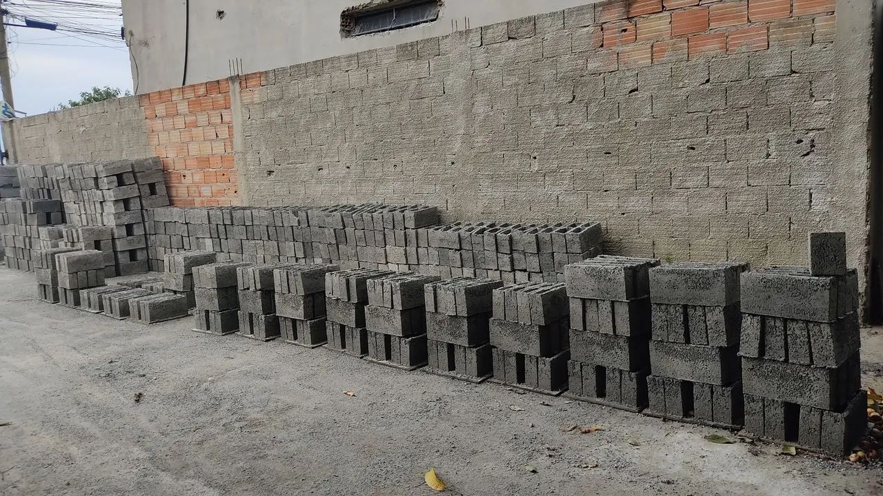 Vendo Maquinário completo  para fabrica de blocos de blocos de concreto