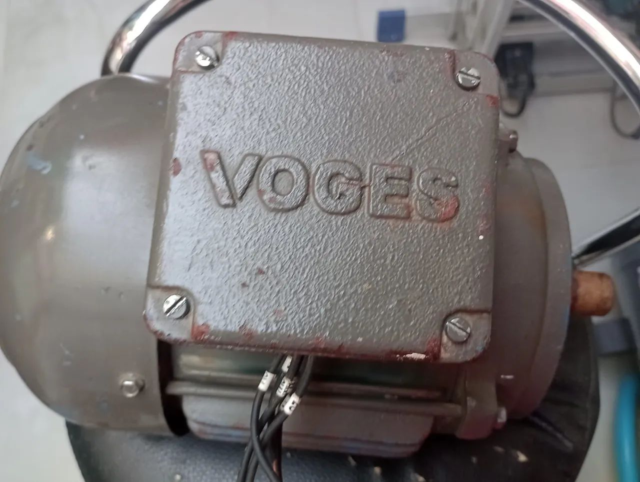 Motor Elétrico Trifásico VOGES - Foto 2