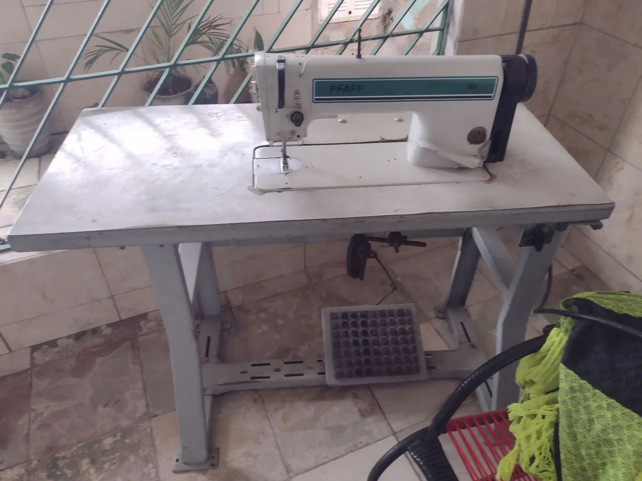 Máquina de Costura Industrial Pfaff - Foto 4
