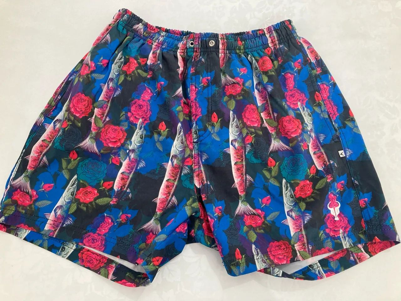 Shorts de Praia Toro Floral com Peixes - Estilo Único