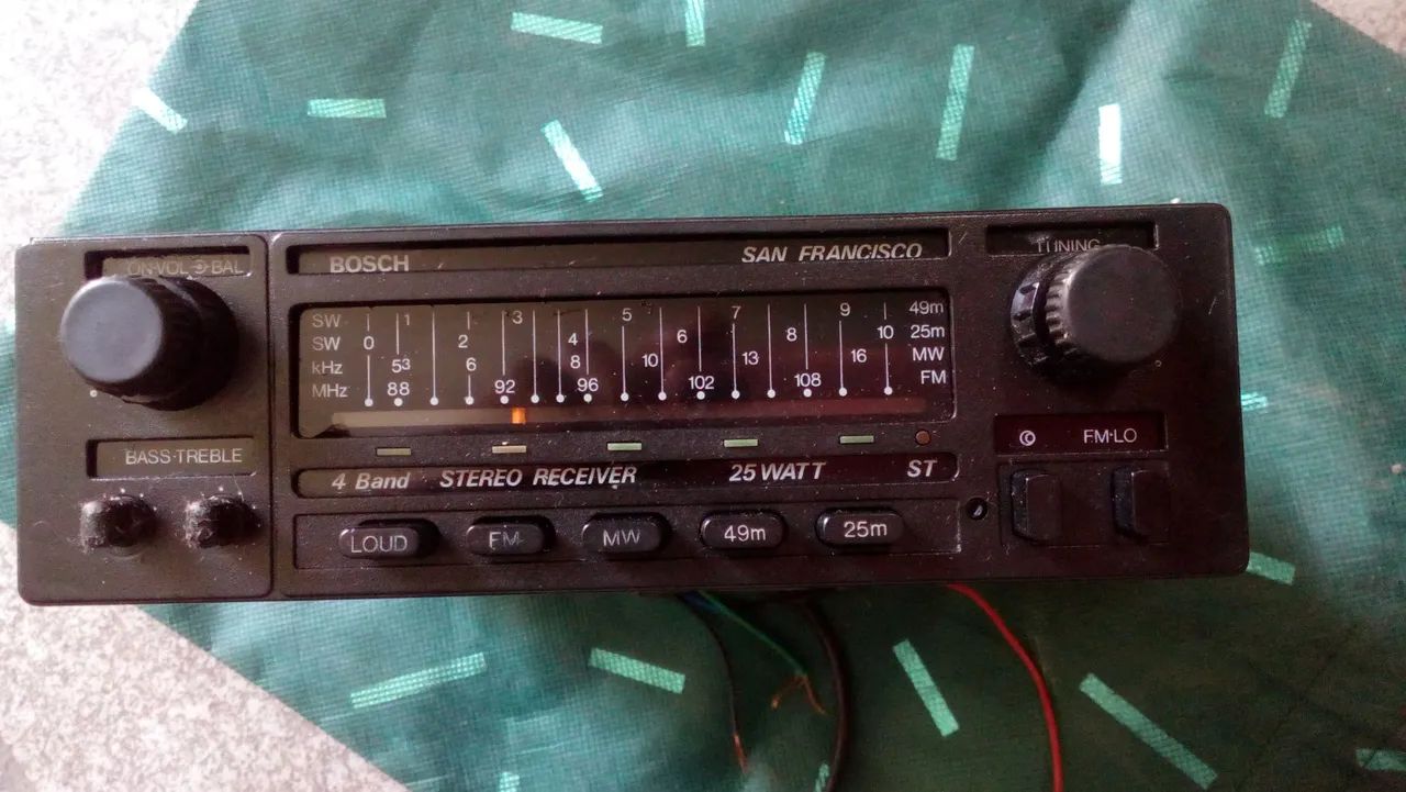 Rádio Automotivo Bosch San Francisco AM/FM 4 Band Stereo Receiver 25 Watt - Foto 4