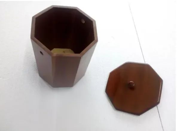 lixeira em mogno maciço (não é MDF) - Foto 3