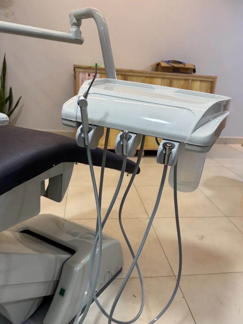 Consultório odontológico completo. (Cadeira, autoclave e compressor) - Foto 3