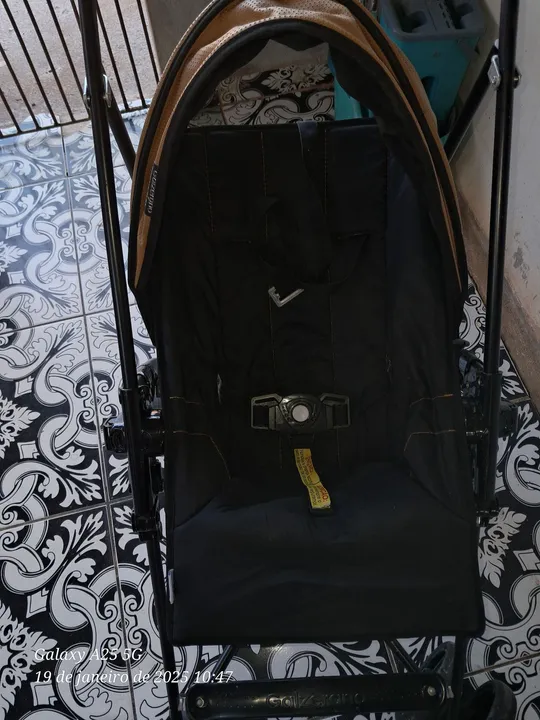 Carrinho de Bebê Dobrável - Preto