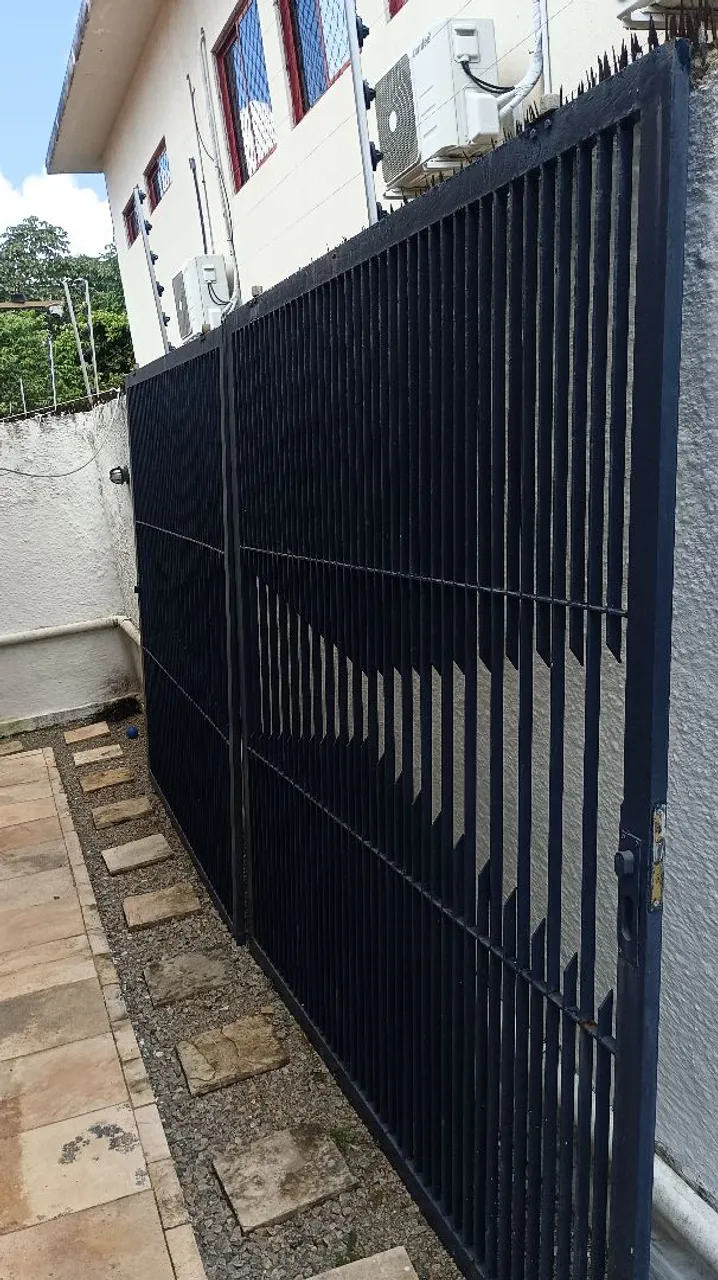 Portão de Ferro Deslizante com Trilho - 4,80m (2 Folhas)
