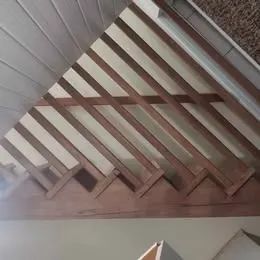 Escada com guarda corpo decorativa