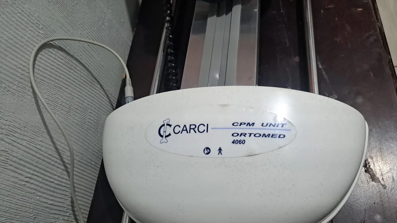 Aparelho Ortopédico para Fisioterapia CPM Unit Ortomed 4060