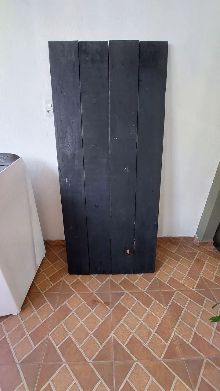 Rustic Wooden Table65105016833411122