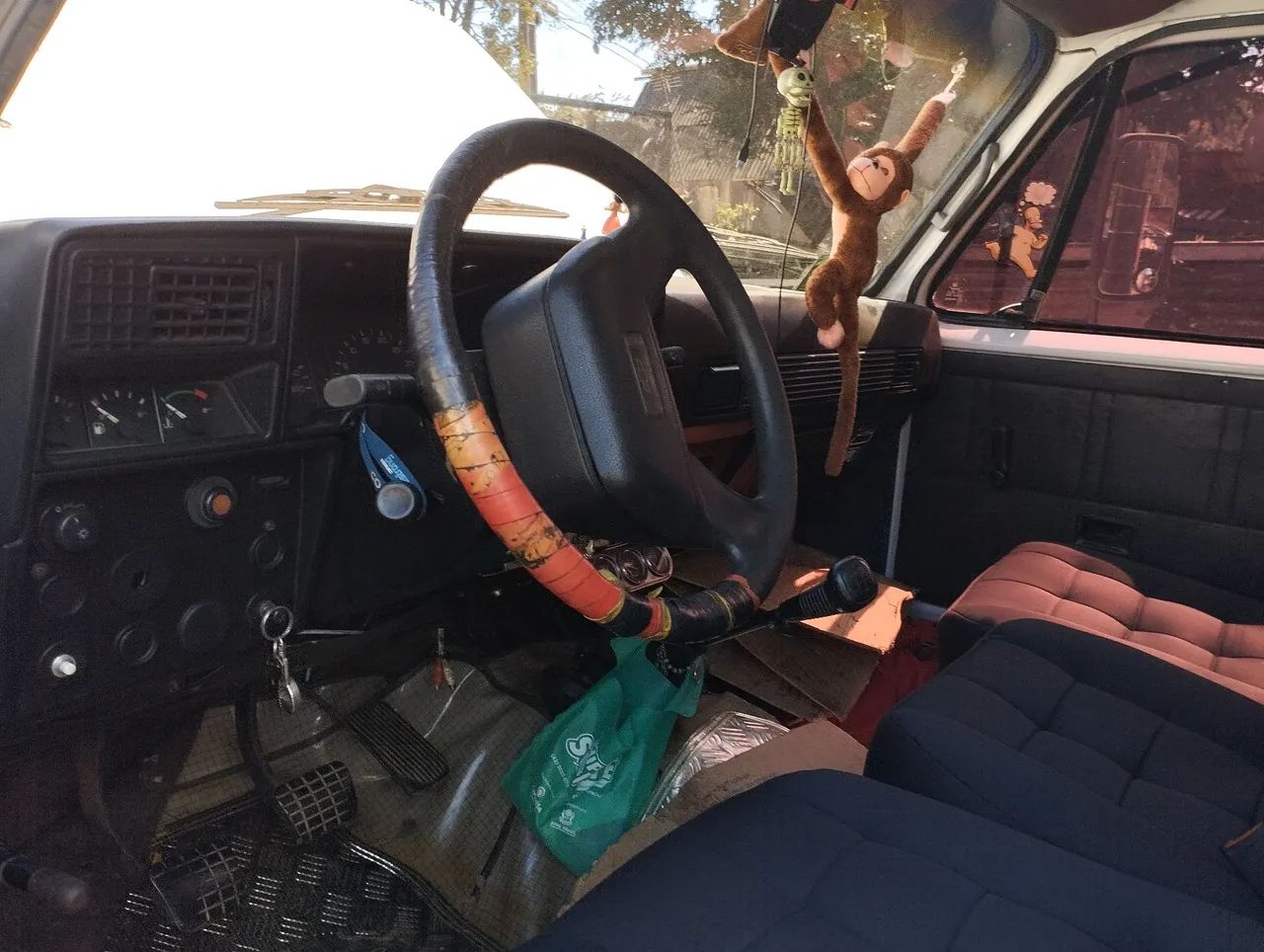 Caminhão Baú - Chevrolet - Foto 8