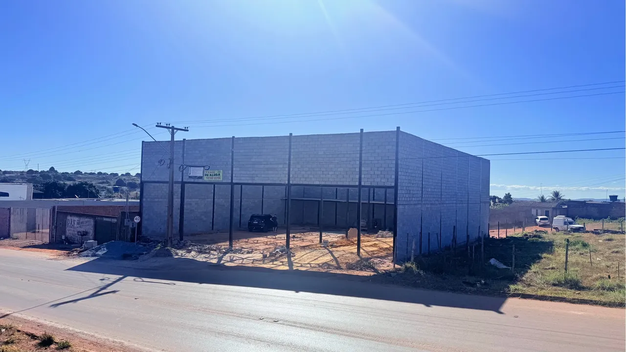 Galpão 528m2 + 90m2 de mezanino