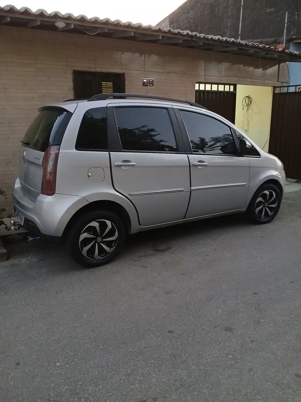 Fiat Idea Attractive 1.4 Fire Flex 8V 5P 2013 - Foto 2