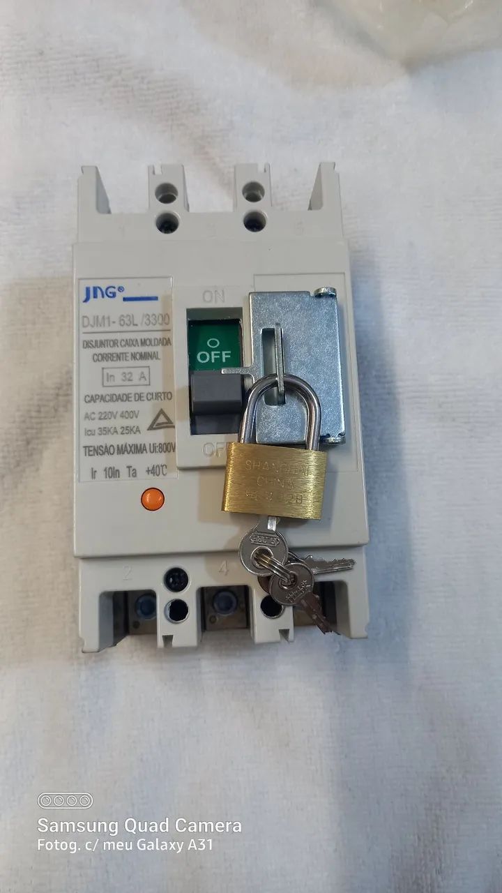 Disjuntor JNG DJM1-63L/3300 32A com trava