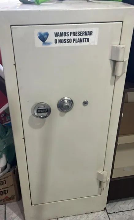 COFRE 130KG, COM BOCA DE LOBO (ABERTURA SUPERIOR PARA "JOGAR" VALORES) - Foto 2