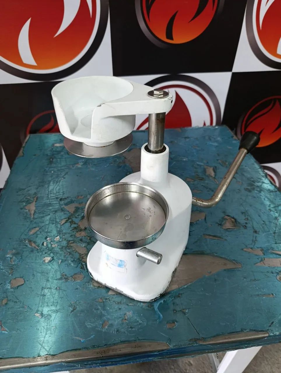 Modelador de hambúrguer manual usado funcionando perfeitamente  - Foto 2