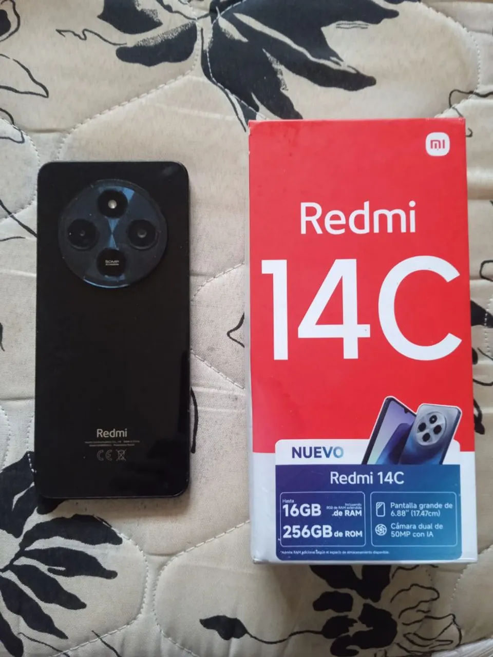 Telefone em perfeito estado duas capas e sem carregador 4 meses de uso 