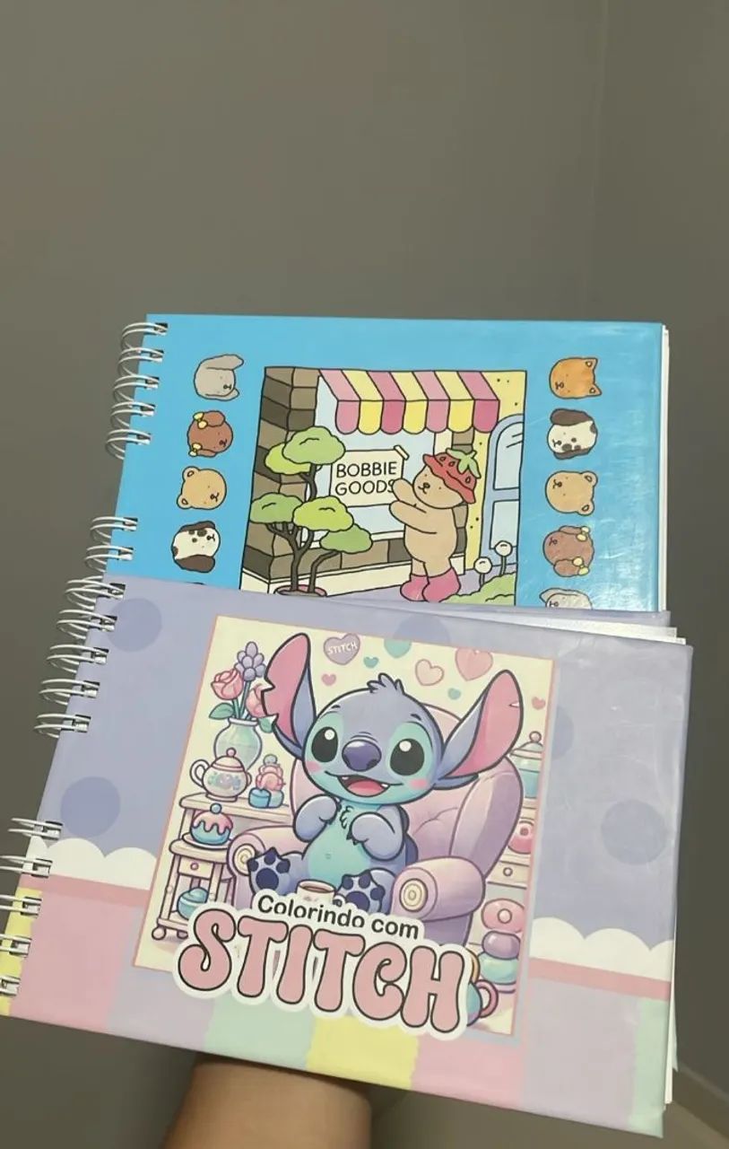 Livro de Desenho Stitch e do Bobbie Goods.