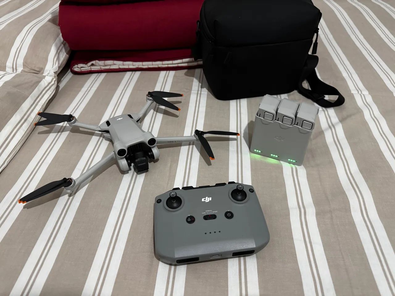 Drone DJI Mini 3 Pro + Kit fly more - Foto 5