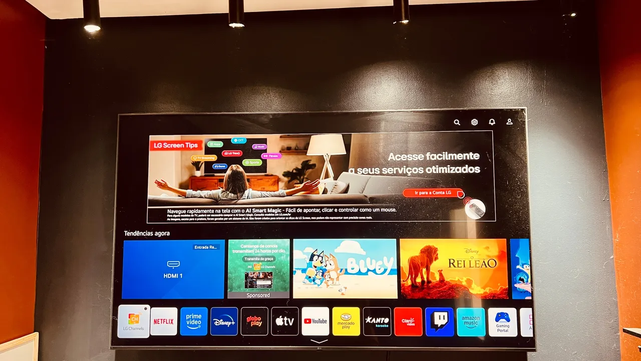 Smart TV LG com Smart Magic - Tela Grande