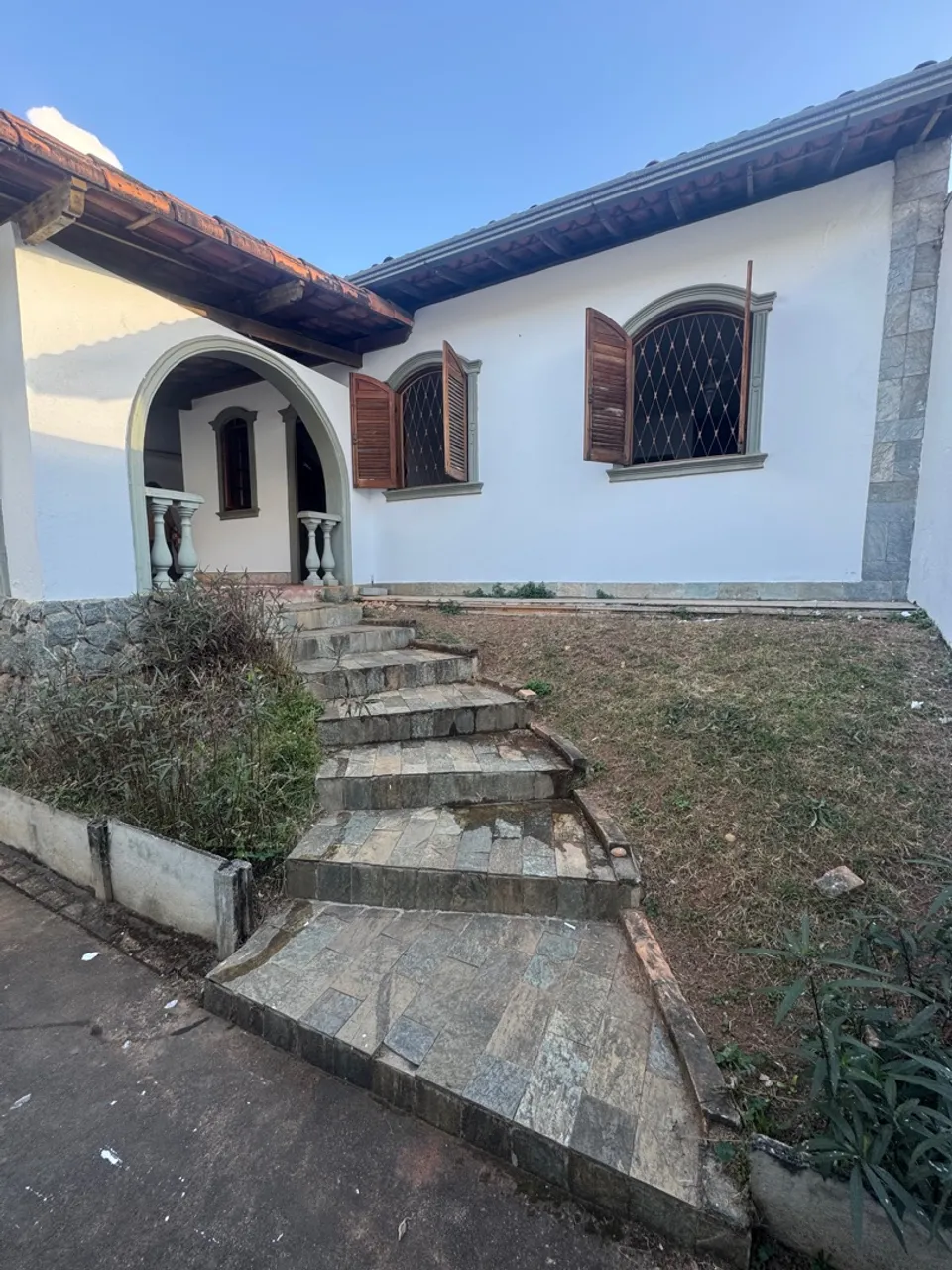 Aluga-se Casa no Camargos