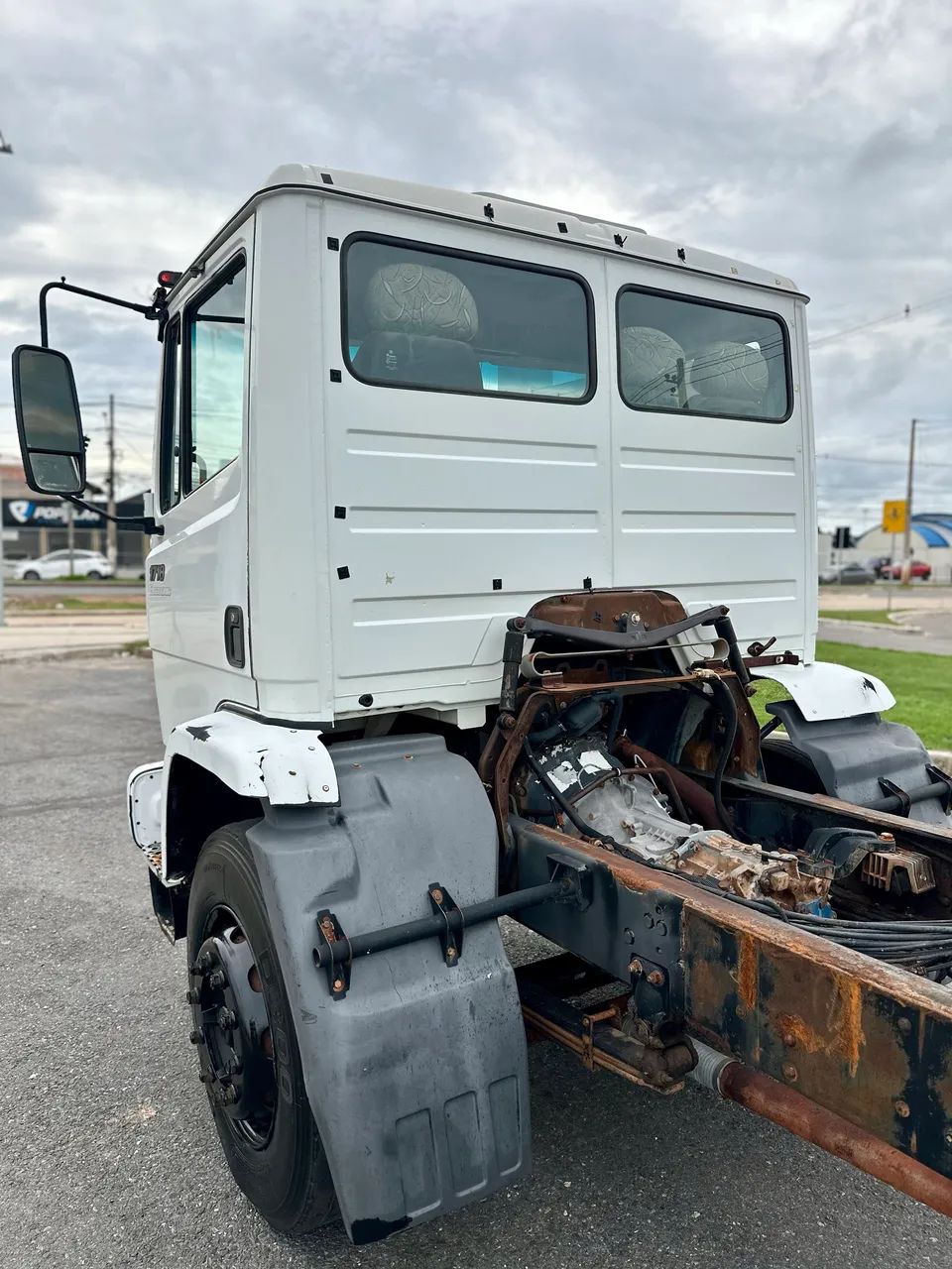 MERCEDES-BENZ/1718 3-Eixos - Foto 8