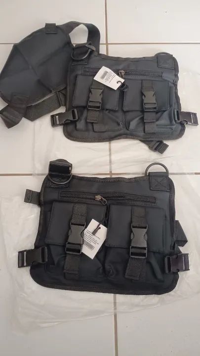 Mochila de Peito Preta com Múltiplos Bolsos 55,00 REAIS. - Foto 3