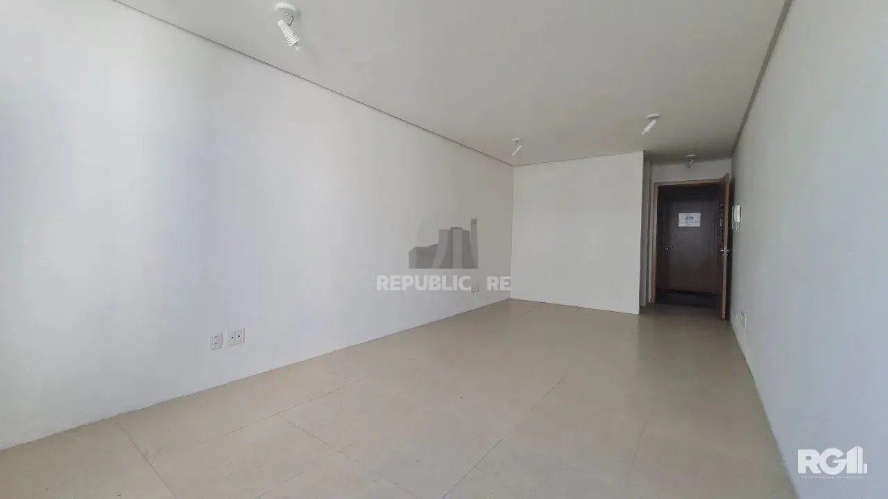 Sala à venda na Cidade Baixa CÓD. RP389925