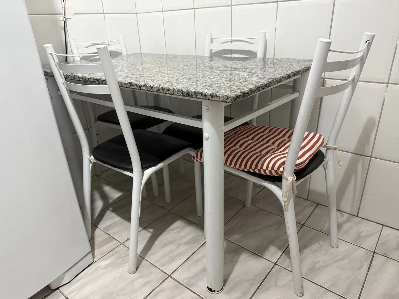 Mesa de Granito para 4 Pessoas - Foto 2