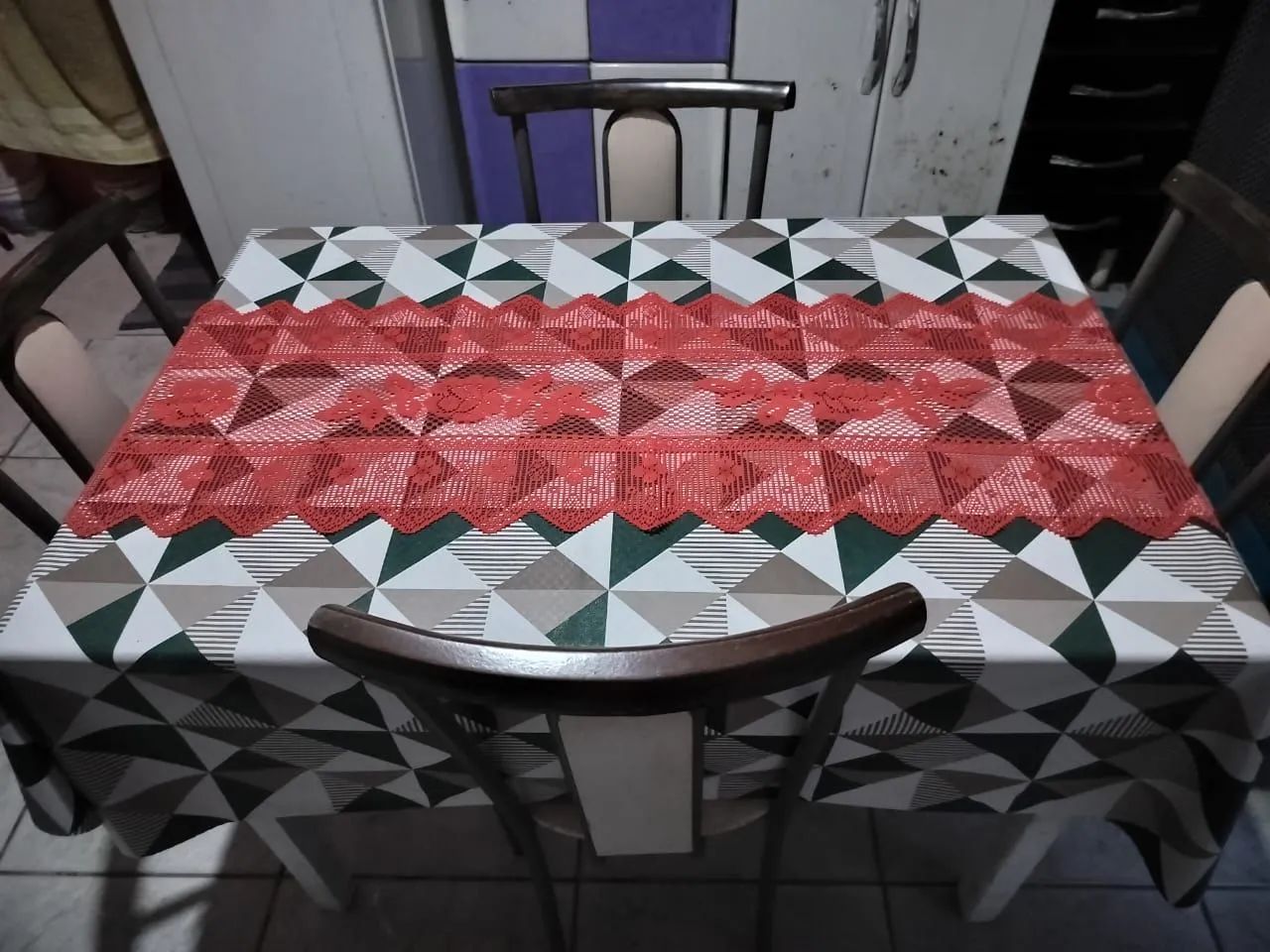 Caminho de Mesa em Triângulos com Renda