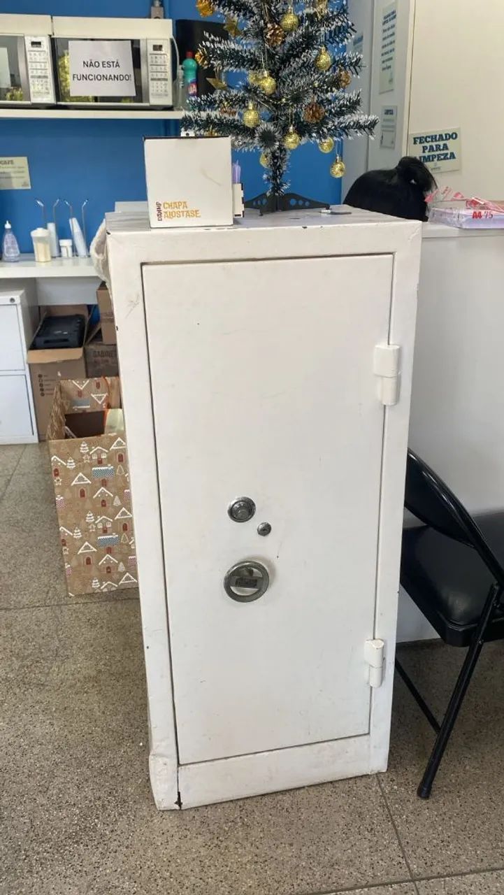 .Cofre seguro64684589504002120