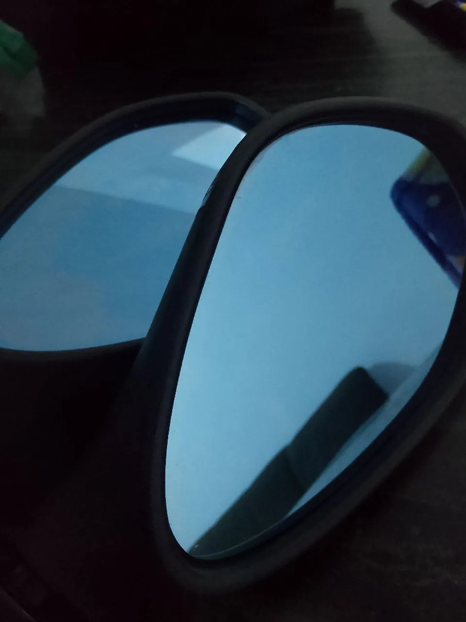 Espelhos retrovisores moto azul