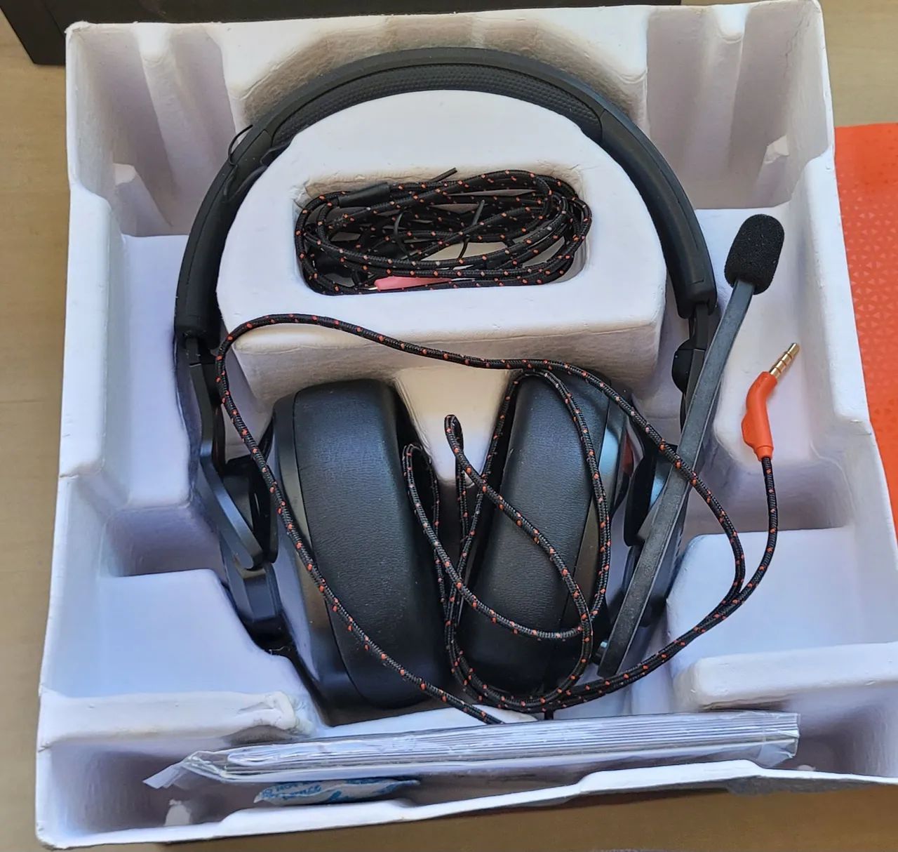 Headset Gamer c/ fio JBL Quantum 200 c/ mic preto - Foto 2