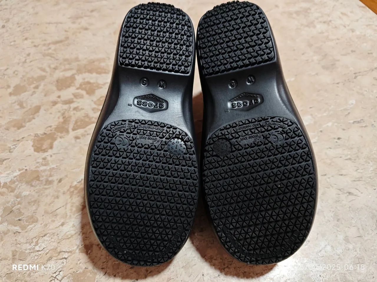 Sandália Dual Crocs Confort NR 35 - Semi Nova!!! - Foto 4