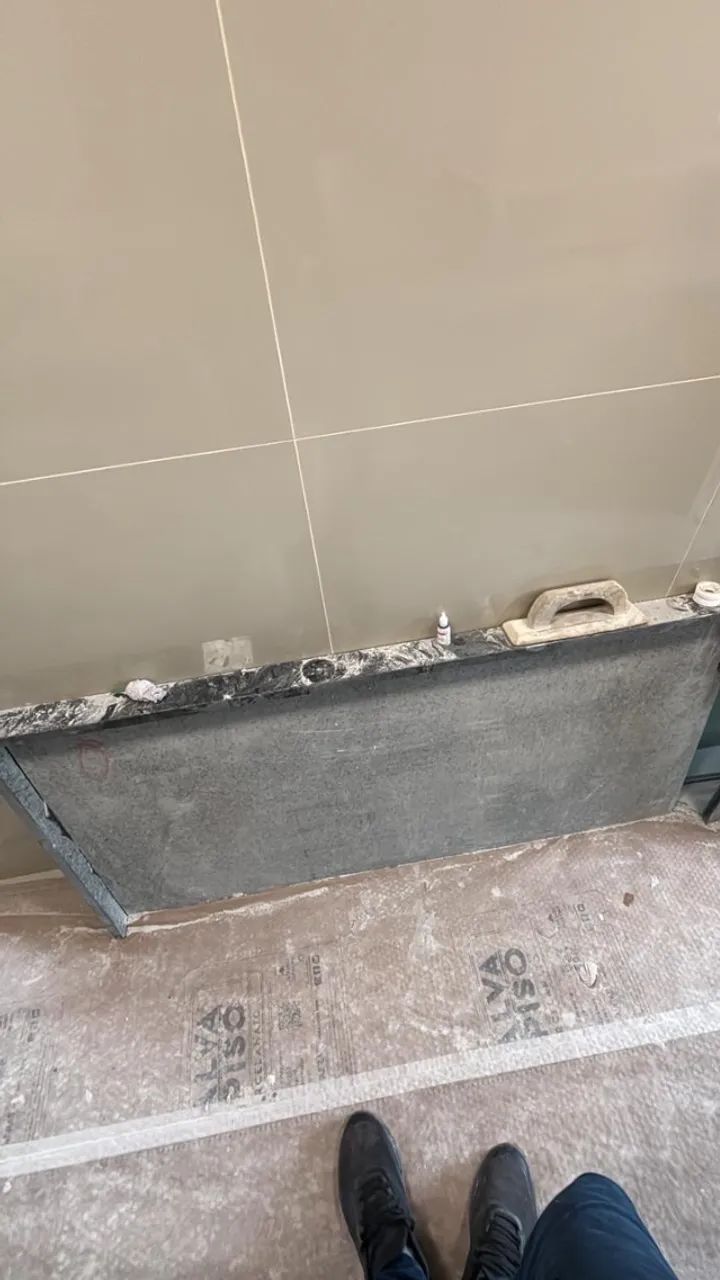 Granite countertop with sink64419088429185123