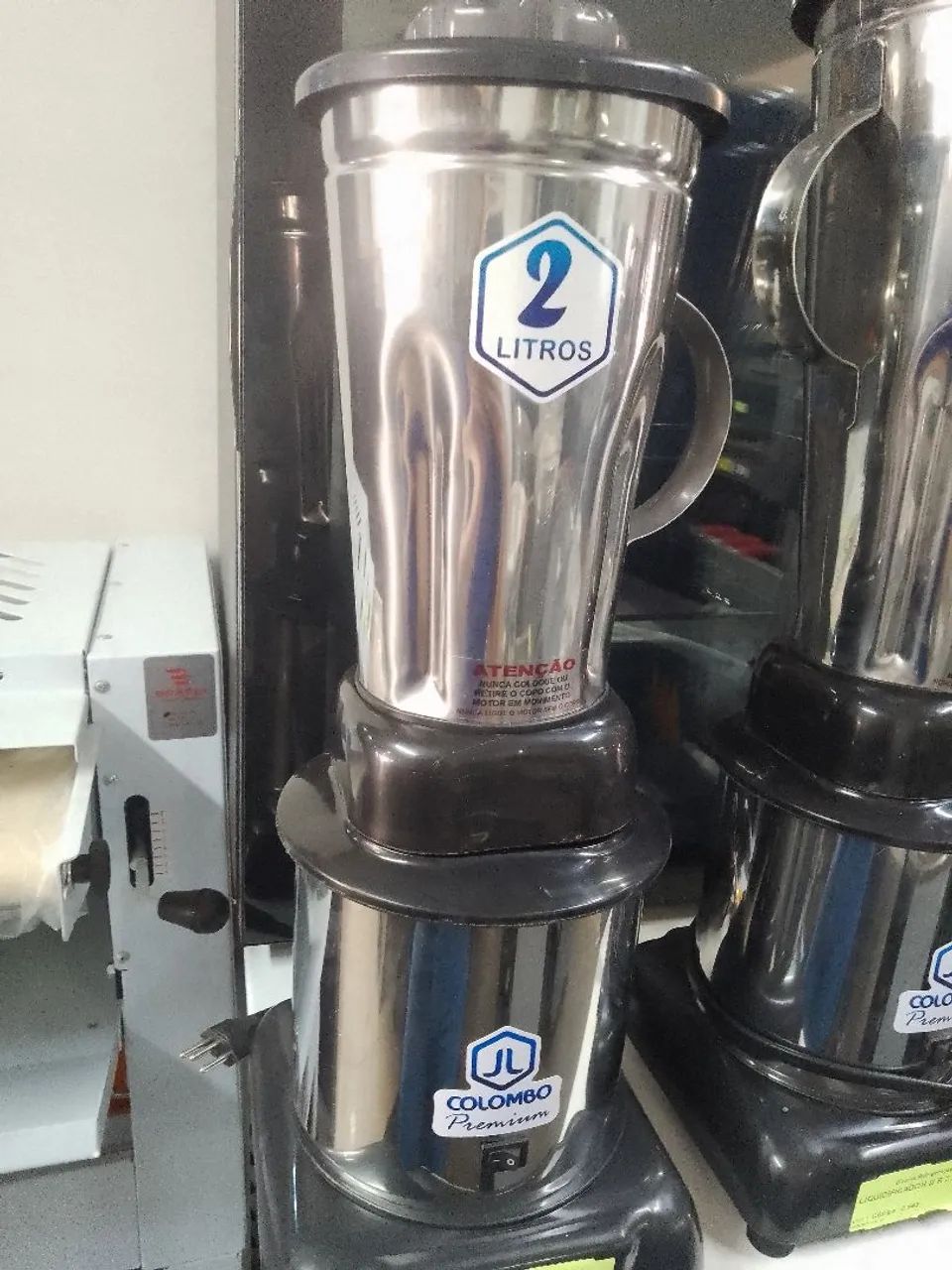 Liquidificador Colombo 2 litros Novo