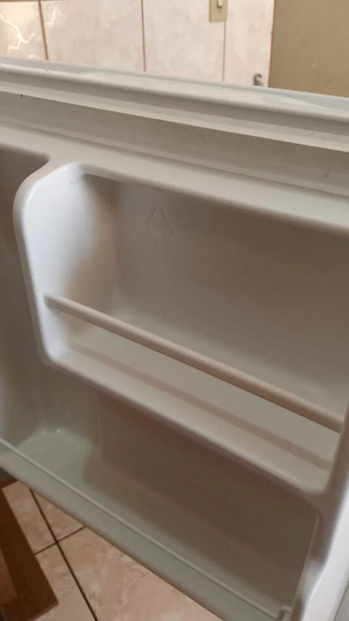 Geladeira frigobar 