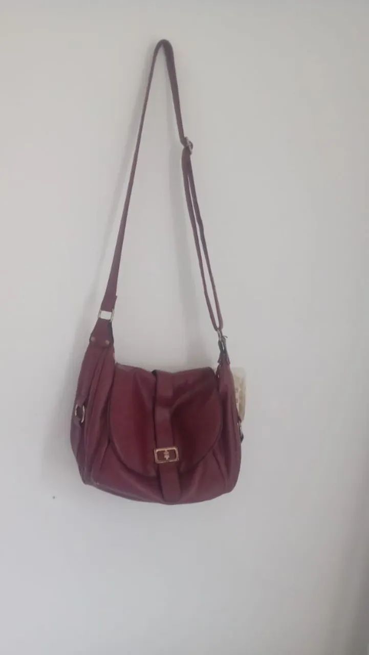 Bolsa de ombro feminina em couro sintético - Foto 2